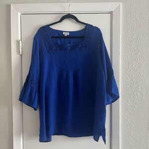 18/20 Avenue 3/4 sleeve royal blue lace neckline and arms